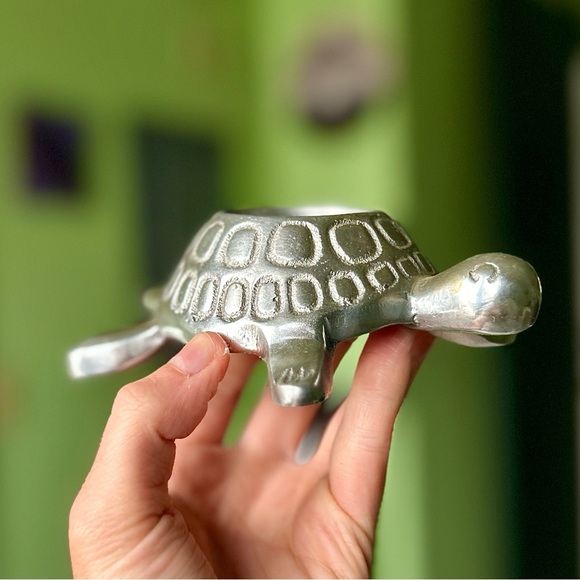 Rustic Metal Nautical Sea Turtle Baby Tea Light Candle Holder Decorative Accent - Picture 4 of 10